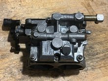 Lade das Bild in den Galerie-Viewer, 200 175 150 hp Mercury CARBURETOR SET WMH-16 top 3308-9672A44 3311-818650A4 818650A52, center 3308-9672A45 818650A5 818650A53, bottom 3308-9672A46 818650A6 818650A59 two stroke v6
