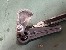 Load image into Gallery viewer, 90 115 hp Johnson 0335815 Throttle arm SHAFT, 0438957 THROTTLE CAM &amp; ARM Assy 0335543, 0343978 roller arm HUB two stroke OIS 1994-06
