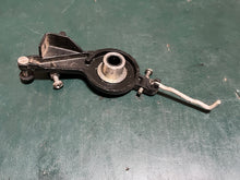 Lade das Bild in den Galerie-Viewer, 30 - 60 hp Mercury 42882-C1 OEM throttle lever assy TWO STROKE
