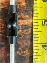 Load image into Gallery viewer, 90 75 65 hp Mercury carburetor THROTTLE LINK 8252041 two stroke 1994-1996 Mariner
