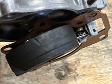 Load image into Gallery viewer, 60 hp Johnson Evinrude CARBURETOR ASSY 0437089 0437087 0439453 Two Stroke 1995 94-97 J60TLEOC, molding numbers 340167 338069 330503 - compatible 50 hp
