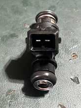 Lade das Bild in den Galerie-Viewer, 60 50 40 30 hp Mercury EFI FUEL INJECTOR 892123 8208A four stroke TESTED $50

