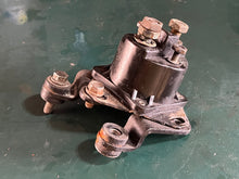 Load image into Gallery viewer, 250 - 90 hp Evinrude Ficht 0985064 SOLENOID 985064 0346784 BRACKET electrical OEM two stroke
