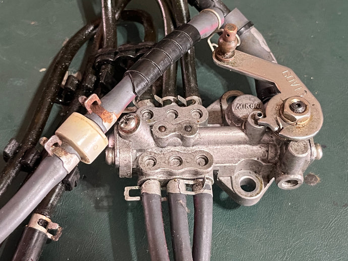 250 225 hp Yamaha OIL INJECTION PUMP 60v-13200-01-00 two stroke vmax 2003-2005 62J-13200-01-00