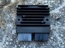 Cargar imagen en el visor de la galería, MFS 50 40 hp Tohatsu VOLTAGE RECTIFIER REGULATOR 3KY760650 electrical 2014-up
