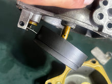 Load image into Gallery viewer, 40 50 hp Johnson Evinrude CARBURETOR SET 432439 397064 395790 398318 396140 Two Stroke 2 Cylinder 1985-1993 also 398347 398346 432982 432983 432985 432984 432437 398340
