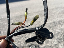 Cargar imagen en el visor de la galería, 115 130 hp Yamaha TRIM SENDER 6R3-83672-01-00 two stroke 1989-1996 also 150 175 200 225 hp
