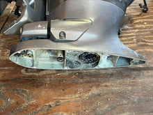 Lade das Bild in den Galerie-Viewer, f 150 hp Yamaha 20” long MIDSECTION with bottom cowling
