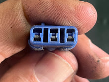 Load image into Gallery viewer, parts BF 200 225 hp Honda TRIM ANGLE SENSOR 35660-ZY3-003 four stroke 2002-up, some compatibility 175 250 hp
