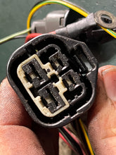 Lade das Bild in den Galerie-Viewer, DF 30 25 hp Suzuki WIRING HARNESS 36610-94L41 four stroke 2016-2018
