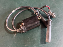 Load image into Gallery viewer, f 225 Yamaha 69J-82310-00-00 IGNITION COIL f6t546 four stroke 200 225 hp OEM 2002-10
