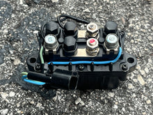 Load image into Gallery viewer, f 90 hp Yamaha POWER TRIM TILT RELAY 63P-81950-00-00 four stroke 2005-2024 some compatibility 50 60 70 75 90 115 175 200 225 250 hp
