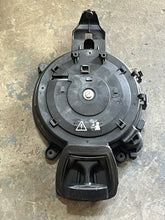 Load image into Gallery viewer, 30 25 15 hp Evinrude E-tec  RECOIL STARTER 5009238 two stroke 2017 AA AB AF
