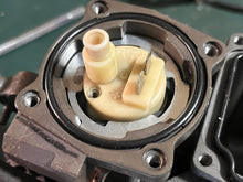 Load image into Gallery viewer, BF 135 150 hp Honda VST Vapor Separator Tank with Pump TESTED 2004+ VST 16730-ZY6-023 -033 -043 -063 - 16017-ZY6-023 FUEL PUMP MSDS 2004-up Four Stroke outboard
