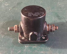 Load image into Gallery viewer, 50 hp Johnson 0586180 Evinrude SOLENOID 586180 two stroke OEM 35-115 hp
