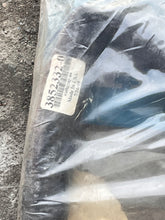 Cargar imagen en el visor de la galería, Volvo Penta HOSE 3852332 sterndrive OMC Water Pump to Reservoir

