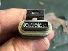 Lade das Bild in den Galerie-Viewer, 90 115 Johnson 584845 power pack CD4a0L61 control unit 0584845 585032c two stroke OIS

