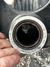 Lade das Bild in den Galerie-Viewer, DF 150 hp Suzuki SWIVEL BRACKET for 25” models 43111-96J10-0EP four stroke 2006-2016 some 175 200 hp compatibility
