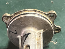 Cargar imagen en el visor de la galería, DT 150 200 hp Suzuki 20” SHIFT ACCEL HOUSING 26110-87D00 CLUTCH ROD CONNECTOR L 25611-87D00 SHIFT SHAFT L  23111-87D00 YOKE 25131-87D01 Two Stroke 1986-87
