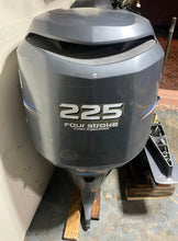 Load image into Gallery viewer, f 225 hp Yamaha 25” Complete Outboard motor 2005 - 1070 hrs SERVICED &amp; WATER READY
