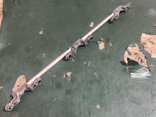 Lade das Bild in den Galerie-Viewer, 150 200 hp Yamaha THROTTLE ACCELERATOR LEVER ROD 65L-41217-00-00 two stroke 2001-2004 some compatibility 175 225 250 300 hp
