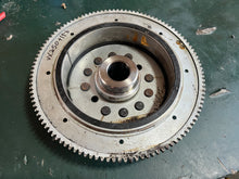 Lade das Bild in den Galerie-Viewer, 250 hp Yamaha flywheel ROTOR  60V-81450-00-00 two stroke HPDI 2003-2009 some compatibility 200 225 hp VZ250FTLR
