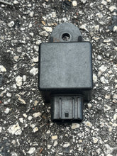 Load image into Gallery viewer, F 115 hp Yamaha FUEL RELAY sensor 60E-81950-00-00 Four Stroke compatible 50 - 250 hp
