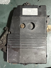 Lade das Bild in den Galerie-Viewer, DT 140 hp Suzuki ELECTRIC PARTS HOLDER 32890-94640 COVER 32895-94630 two stroke 1992
