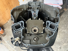 Lade das Bild in den Galerie-Viewer, DF 225 200 hp Suzuki 25” DRIVESHAFT HOUSING MIDSECTION, ENGINE HOLDER 51111-93J03-0EP, STEERING ARM 43750-93J02-0EP  &amp; SWIVEL BRACKET four stroke v6 2007
