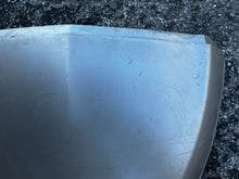 Lade das Bild in den Galerie-Viewer, BF 150 135 115 hp Honda 63716-zy6-010za lower side cover PORT Bottom Cowl
