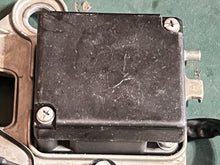 Lade das Bild in den Galerie-Viewer, 75 85 90 hp Yamaha CDI UNIT TIA03-15 1996 688-85540-16-00, 3 - IGNITION COILS 688-85540-16-00, VOLTAGE REGULATOR 692-81910-61-00, BRACKET 688-85542-03-94, STARTER RELAY 6G1-81941-10-00,  RELAY ASSY 61A-81950-00-00

