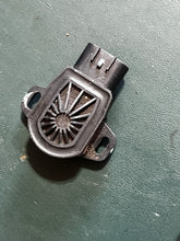 Load image into Gallery viewer, f 150 hp Yamaha THROTTLE POSITION SENSOR 6S1-85885-00-00 tps Four Stroke 2005-2020

