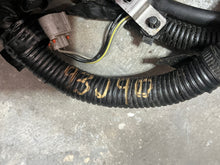 Lade das Bild in den Galerie-Viewer, df 225 200 250 hp Suzuki WIRING HARNESS 36610-93J90 also 36610-93J91 four stroke - off 2006-07 model 2004-2011
