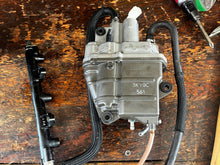 Lade das Bild in den Galerie-Viewer, MFS 50 40 hp Tohatsu FUEL VAPOR SEPARATOR ASSY vst 3KY101501 TESTED FOUR STROKE
