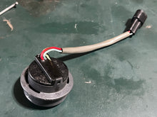 Load image into Gallery viewer, 115 130 hp Yamaha TRIM SWITCH  6R3-82563-00-00 6R3-01 two stroke
