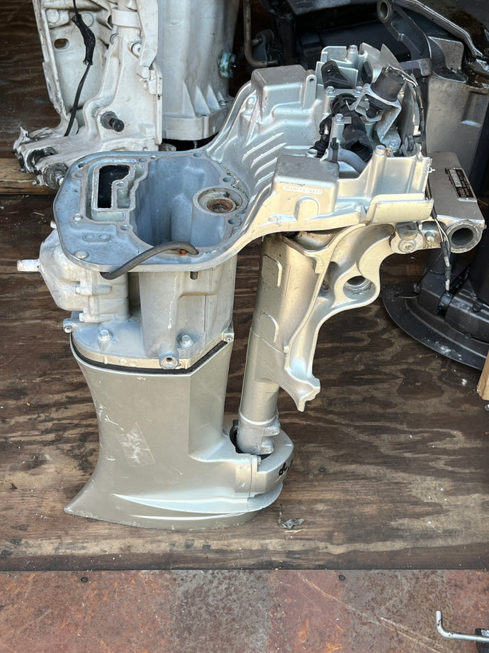 BF 20 15 hp Honda  EXTENSION CASE 40201-ZW9-C10ZA SWIVEL 50201-ZY1-613ZA OIL CASE 11321-ZY1-425ZA four stroke 2003-up for power tilt motors - some compatibility 8 & 9.9 hp