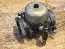 Lade das Bild in den Galerie-Viewer, 90 85 hp Force Tillotson CARBURETOR WB-100c 832061-3 two stroke NEEDS NEW GASKETS - cleaned
