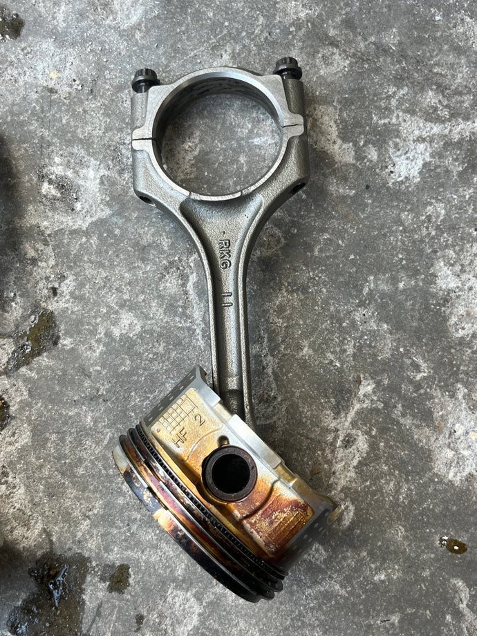 BF 225 200 hp Honda PISTON 13101-ZY3-A00 PIN 13111-PEA-000 CONNECTING ROD 13210-R70-A00 four stroke 2006-later