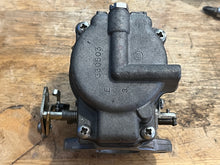 Load image into Gallery viewer, 60 hp Johnson Evinrude CARBURETOR ASSY 0437089 0437087 0439453 Two Stroke 1995 94-97 J60TLEOC, molding numbers 340167 338069 330503 - compatible 50 hp
