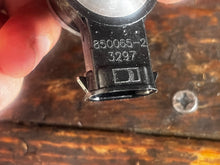 Load image into Gallery viewer, 225 200 hp Mercury Optimax AIR INJECTOR black 884595A01 8M0065916 8M6001743 8M6001743 two stroke DFI - compatible with some 150 175 200 PRO XS
