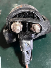 Load image into Gallery viewer, DT 55 65 75 Suzuki Hitachi TRIM RELAY solenoid A104-125 A104-124 TRIM SWITCH 07501-581237 37850-95611 two stroke more hp compatibility
