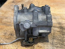 Load image into Gallery viewer, 70 hp Johnson Evinrude 313355 d2 d1 CARBURETOR w linkages, choke solenoid &amp; plunger TWO STROKE oem 0393546 0393547 CARBURETOR with linkages two stroke 1978-88
