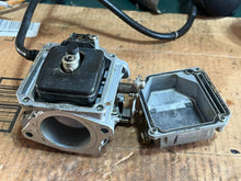 Lade das Bild in den Galerie-Viewer, sold ebay may2024—— 90 hp Yamaha CARBURETOR SET 6H130 two stroke 2005-2009 linkage 6H1-14301-30-00 6H1-14302-30-00 6H1-14303-30-00
