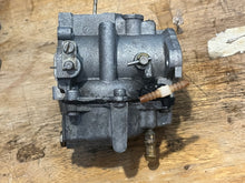 Load image into Gallery viewer, 70 hp Johnson Evinrude 313355 d2 d1 CARBURETOR w linkages, choke solenoid &amp; plunger TWO STROKE oem 0393546 0393547 CARBURETOR with linkages two stroke 1978-88
