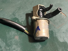 Cargar imagen en el visor de la galería, 135 150 175 200 hp Mercury XR2 FUEL ENRICHER VALVE Solenoid 42859A2 two stroke 1976-1999 may be compatible 90 - 275 hp

