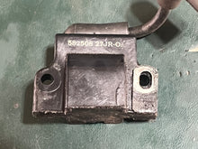 Cargar imagen en el visor de la galería, 70 hp BRP Johnson Evinrude 582508 Ignition Coil two stroke 1985-2006 Carbureted 18-5179 9-23107 183-2508 compatible 25 40 50 60 65 HP
