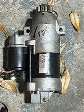 Lade das Bild in den Galerie-Viewer, f 225 200 hp Yamaha STARTING MOTOR ASSY 69J-81800-00-00 81800 four stroke 2002-2010 Mercury STARTER 888333T1
