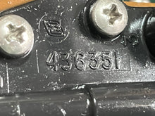 Load image into Gallery viewer, 25 35 HP OMC Johnson Evinrude CARBURETOR SET two stroke 3 cylinder 1996-2001 0438272 438272 0438273 438273 436351 0436351
