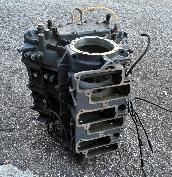 200 175 150 hp Yamaha CRANKCASE 64E-15100-00-94 two stroke 6 cylinder carbureted 1996-1998