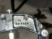 Load image into Gallery viewer, 100 115 125 Mercury THROTTLE LEVER spark advance 44333 44332-C LINK 44337 THROTTLE CAM 14518T1 Two Stroke
